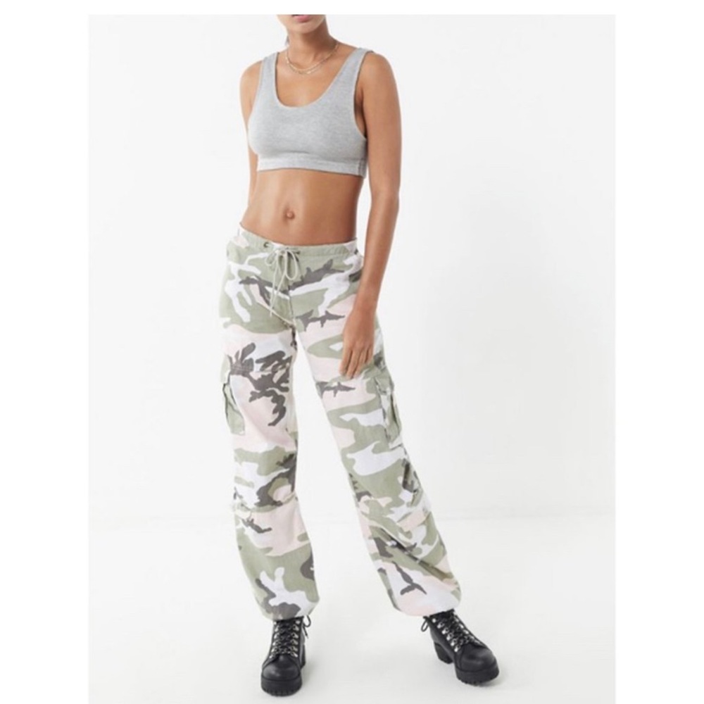 URBAN OUTFITTERS Rothco camo fatigue pants